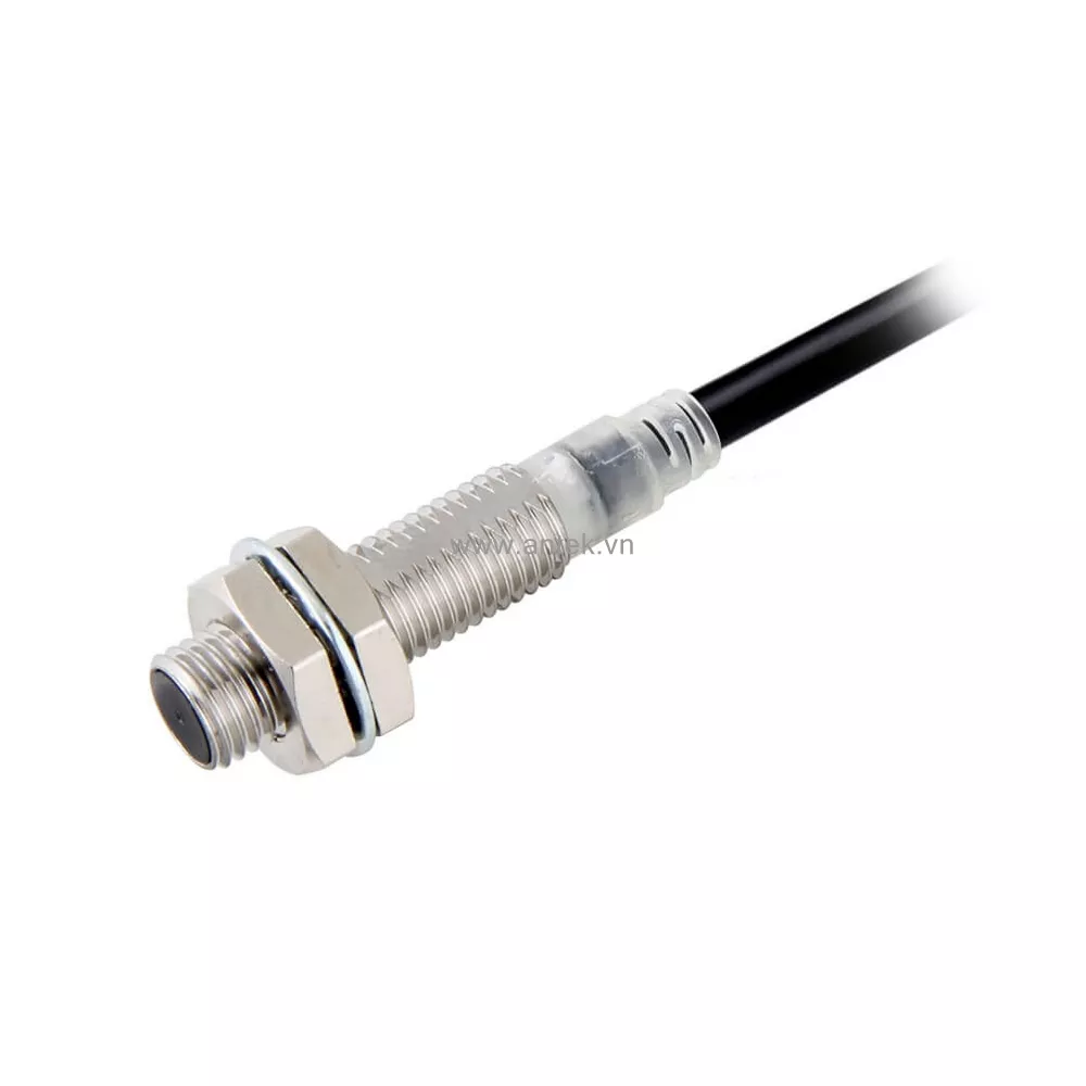 E2E-X1R5B28 10M Omron NC, PNP, Non IO-Link compliant, Sensing Distance 1.5 mm, Shielded