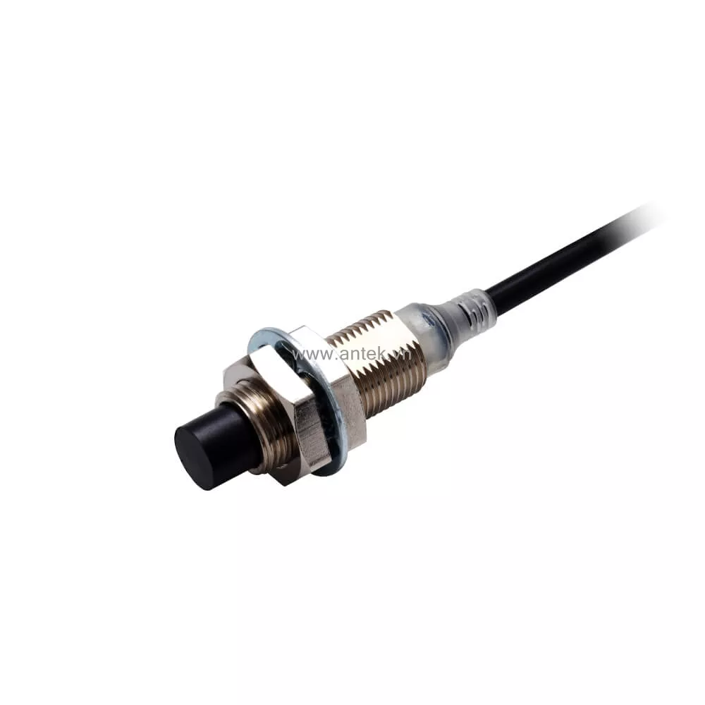 E2E-X4MC18 10M Omron NO, NPN, Non IO-Link compliant, Sensing Distance 4 mm, Unshielded