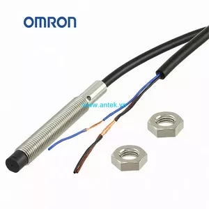 E2B-S08LN02-WP-B2 cảm biến tiệm cận Omron E2B series, M8 , 2 mm, PNP, NC